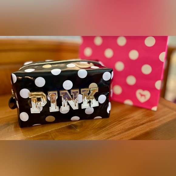 Victoria’s Secret PINK Logo Make-up Bag Embossed - Picture 2 of 9